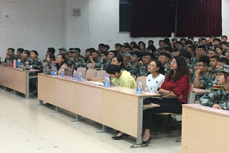 信工系新生入学教育2..jpg 信工系新生入学教育2..jpg